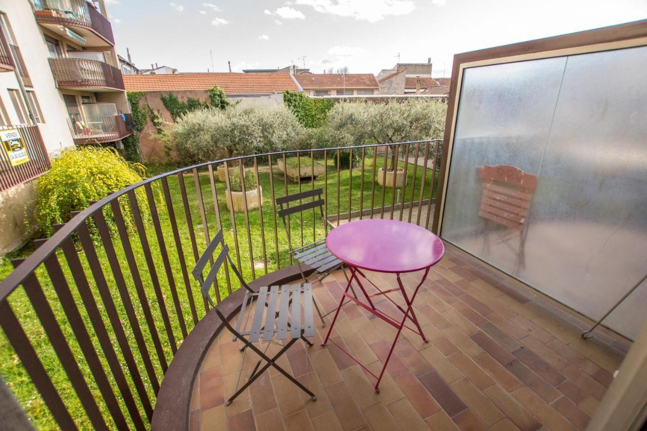 Les Arcades - Wifi - Intra Muros Of Avignon - Balcony - 45M2 Kültér fotó